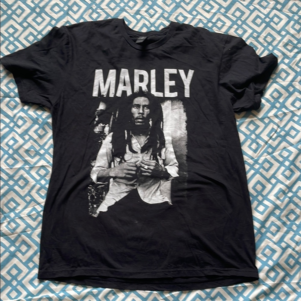 Gildan Black and White Short Sleeve Tee
